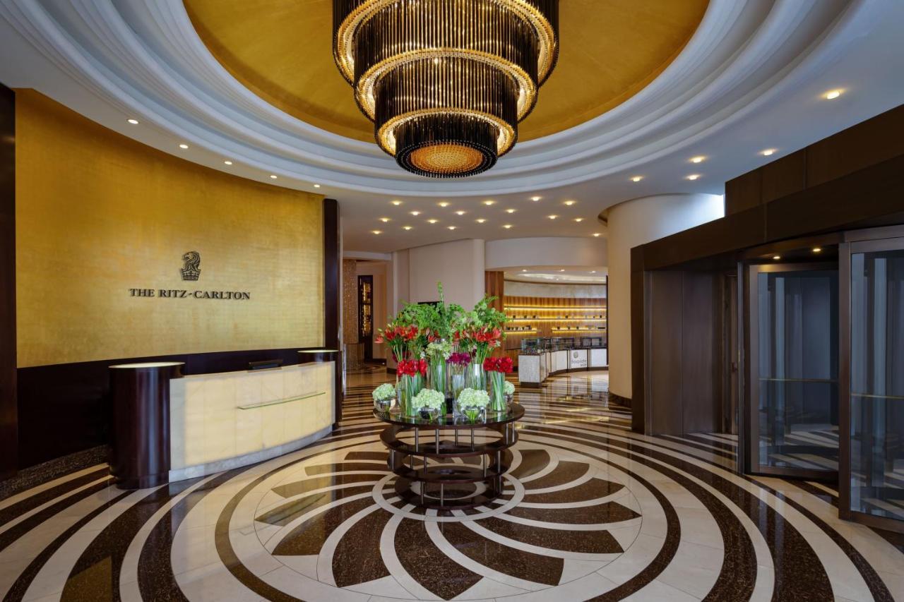 מלון The Ritz-Carlton, אלמטי מראה חיצוני תמונה