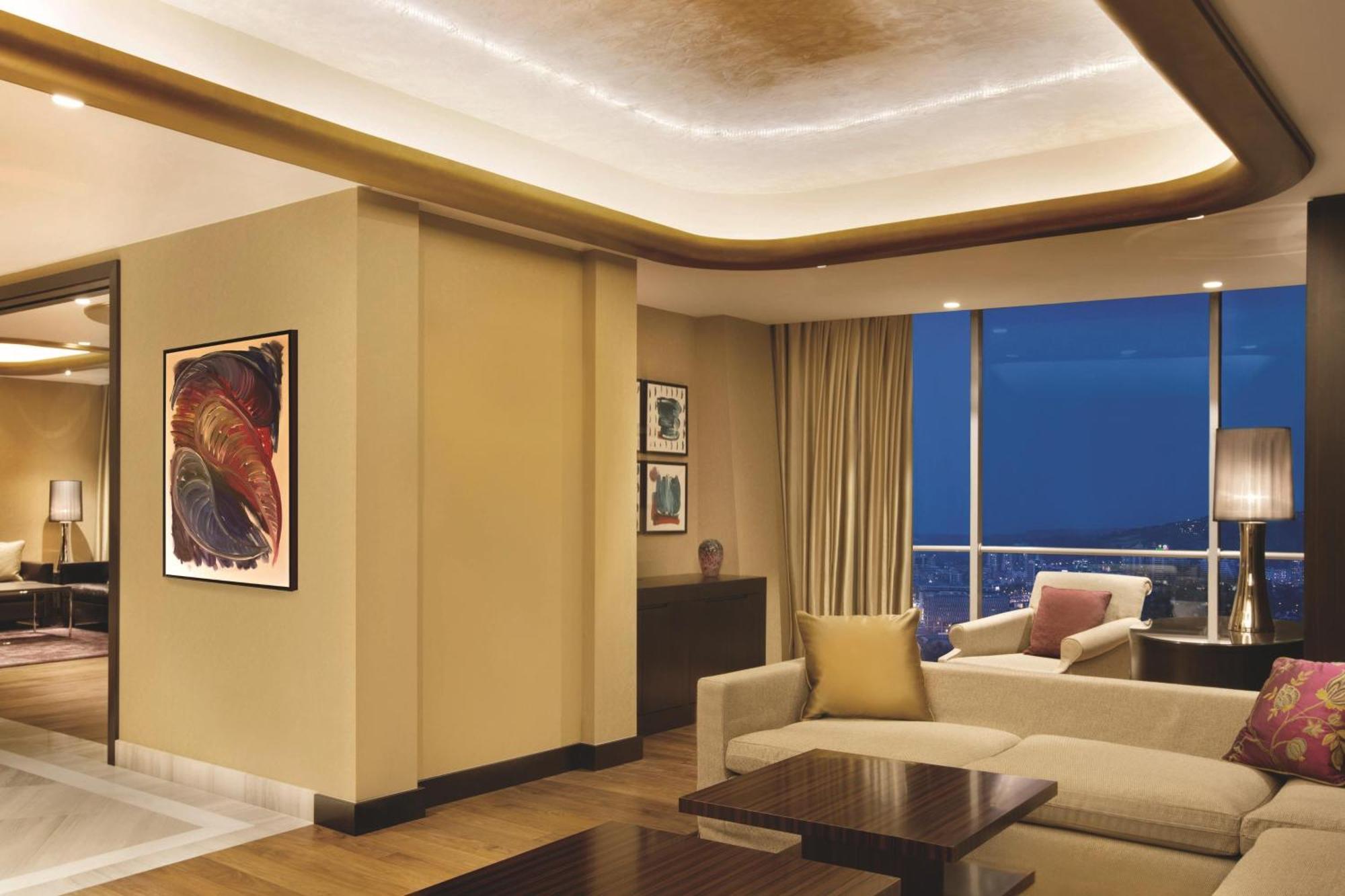 מלון The Ritz-Carlton, אלמטי מראה חיצוני תמונה